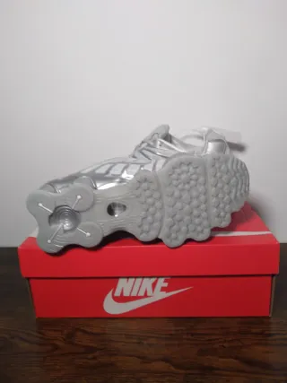 Tenis Nike Plateados