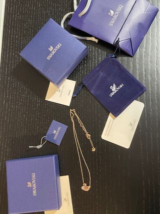 Colar Swarovski Cisne Dourado