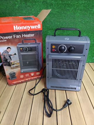 Calentador Honeywell CZ2104EV2 – 2500W, Gris