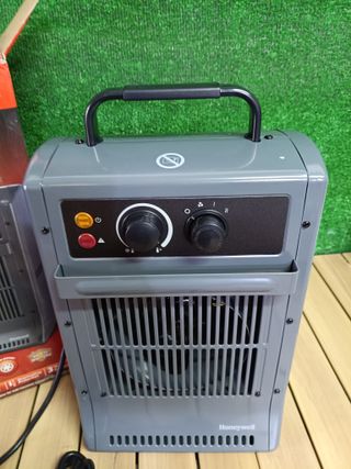 Calentador Honeywell CZ2104EV2 – 2500W, Gris