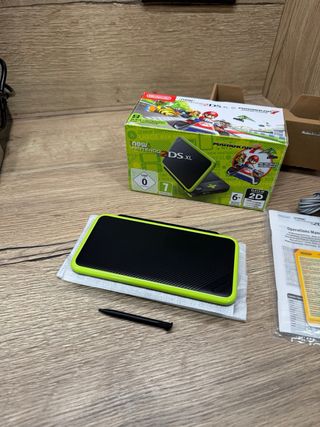 New Nintendo 2DS XL Negra nueva Completa