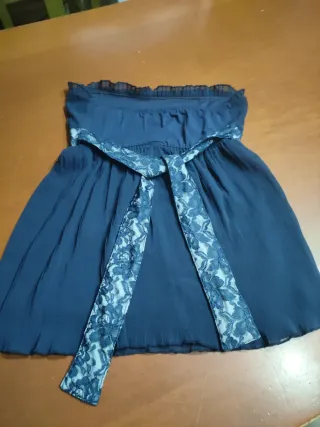 Top donna blu con pizzo