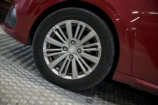 Peugeot 208   5P STYLE 1.6 BlueHDi 100