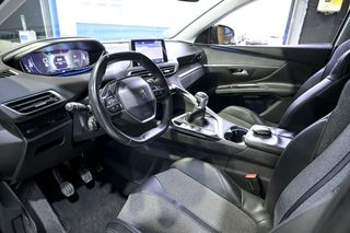 Peugeot 5008   Allure 1.6L BlueHDi 88kW 120CV SS