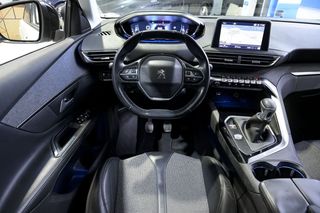 Peugeot 5008   Allure 1.6L BlueHDi 88kW 120CV SS