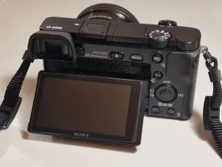 Sony A6000 + Objetivo 16-50mm