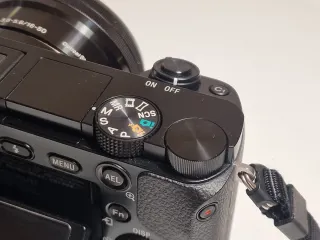 Sony A6000 + Objetivo 16-50mm