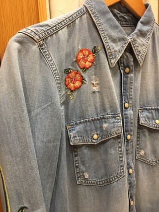 Camisa tejana Zara Woman bordada