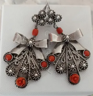 Originales pendientes vintage.