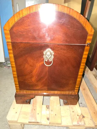 Cofre madera lacada alto brillo