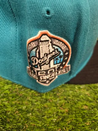 Gorra New Era LA Negra y Turquesa