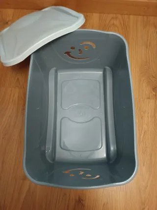 Caja de almacenamiento infantil con ruedas