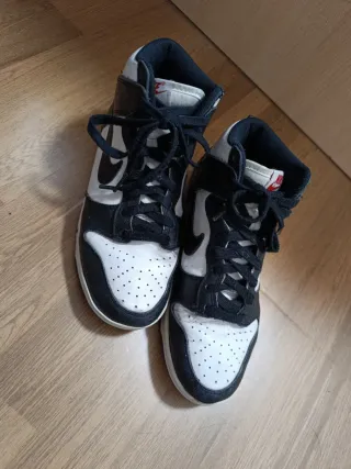 Nike Dunk High Zapatillas Negras y Blancas