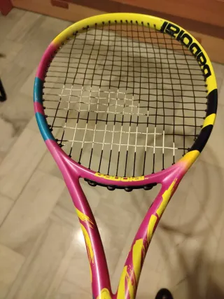 Raqueta Babolat colores vibrantes