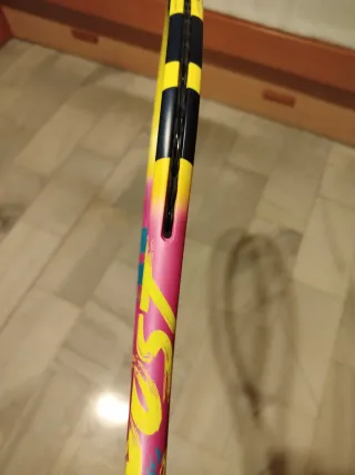 Raqueta Babolat colores vibrantes