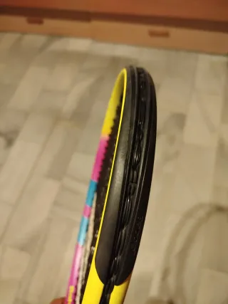 Raqueta Babolat colores vibrantes