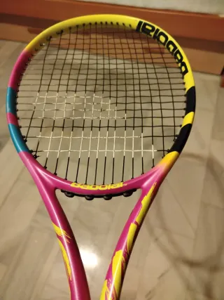 Raqueta Babolat colores vibrantes