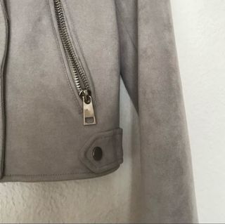 Chaqueta River Island efecto piel gris