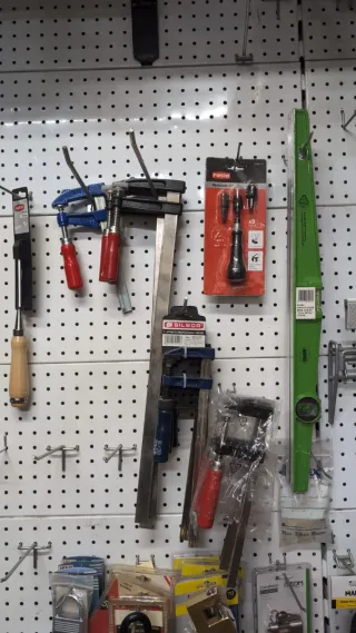 Liquidación Ferretería: Herramientas y Materiales