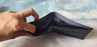 Portafoglio nero da uomo