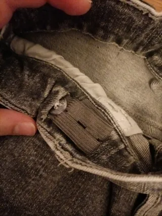 Pantalones grises Zara