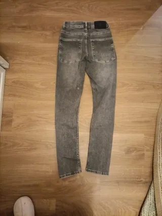 Pantalones grises Zara