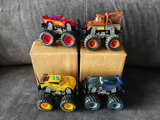 Coches Monster Truck Cars: McQueen, Mate, Dinoco