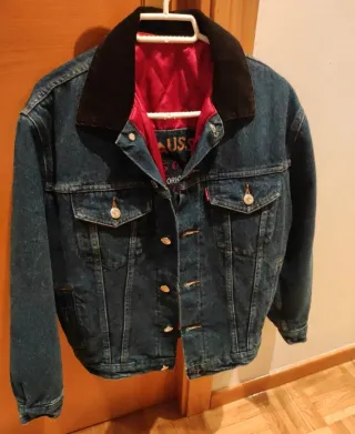 Chaqueta Vaquera Levi's Azul con Forro Rojo