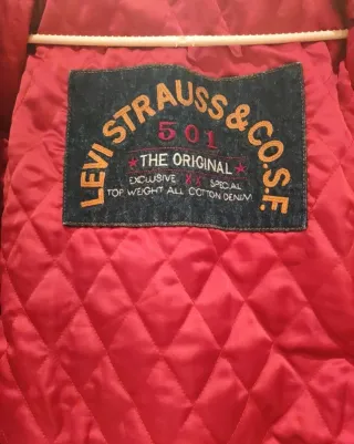 Chaqueta Vaquera Levi's Azul con Forro Rojo