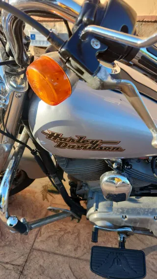 Harley Davidson Dyna Super Glide