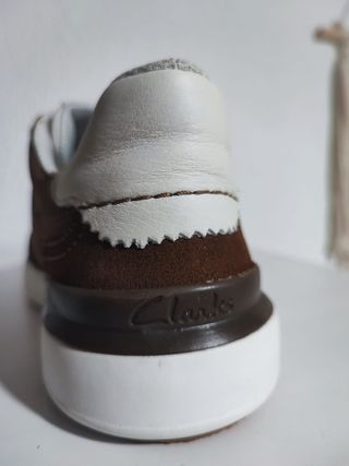 Zapatillas Clarks Courtlite Tor Marrón