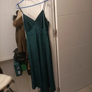 Mono verde de terciopelo