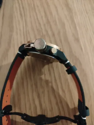 Reloj Cronógrafo SK Analógico-Digital Dorado