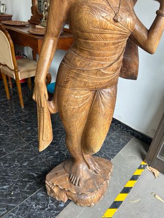 Escultura Balinesa Madera Suar Tallada