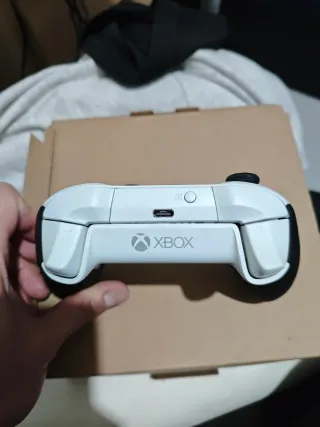 Mando Xbox Elite Series 2 Core