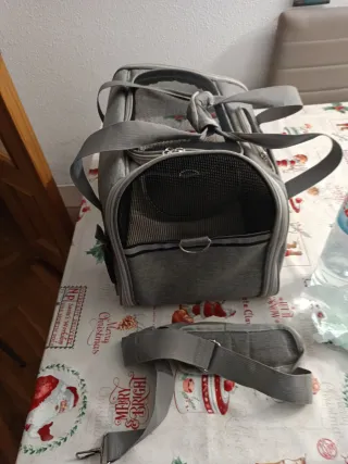 Transportín para perro gris