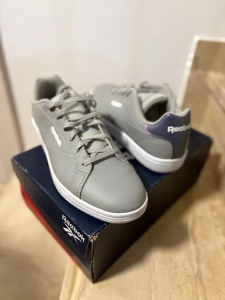 Zapatillas Reebok Grises Casi Nuevas