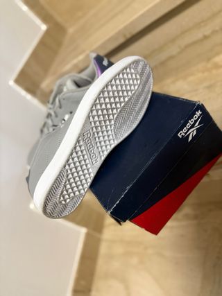 Zapatillas Reebok Grises Casi Nuevas