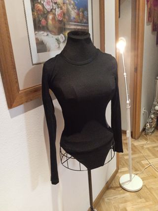 Zara Top Corto Manga Larga Beige Negro