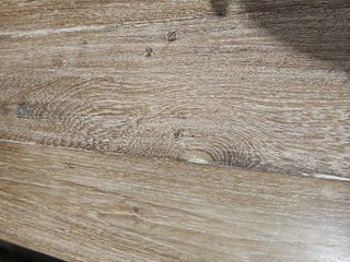 Mesa de centro de madera tallada