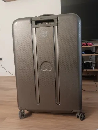 Maleta Delsey Gris Rígida