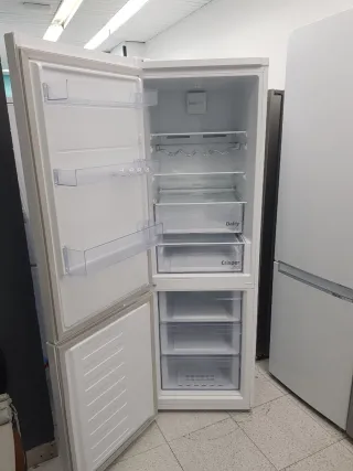 Nevera Combi Beko 1.85m con garantía