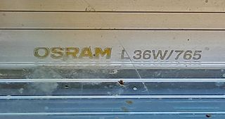 50 schermi fluorescenti da 1,26 m