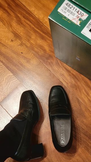 Zapatos de piel Pitillos