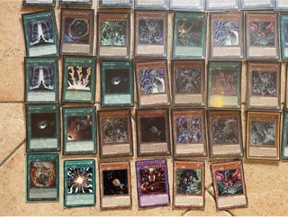 Yu-Gi-Oh! Deck Mondo Oscuro pericolo