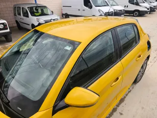 Peugeot 208 2021