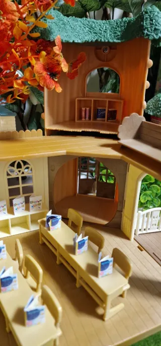 Escuela del arbol Sylvanian Families