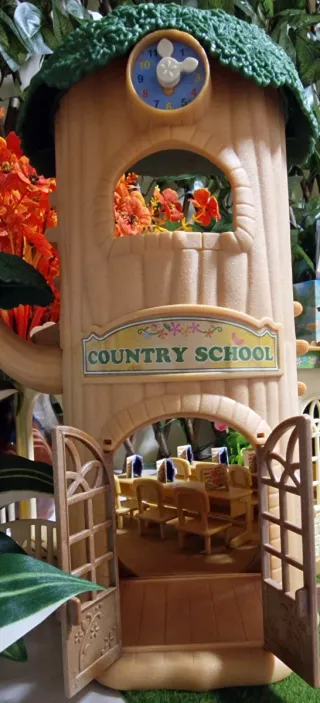 Escuela del arbol Sylvanian Families