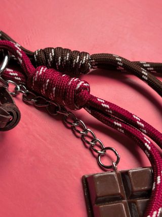 Llavero Perro Salchicha y Chocolate