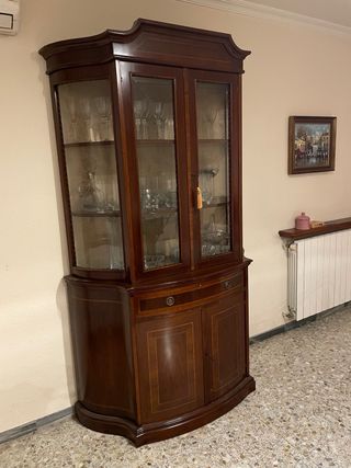 Vitrina Clásica Madera Maciza y Cristal